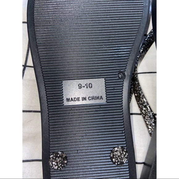 𝙱𝚕𝚊𝚌𝚔 𝚜𝚙𝚊𝚛𝚔𝚕𝚎 𝚏𝚕𝚒𝚙 𝚏𝚕𝚘𝚙𝚜 - Picture 4 of 4